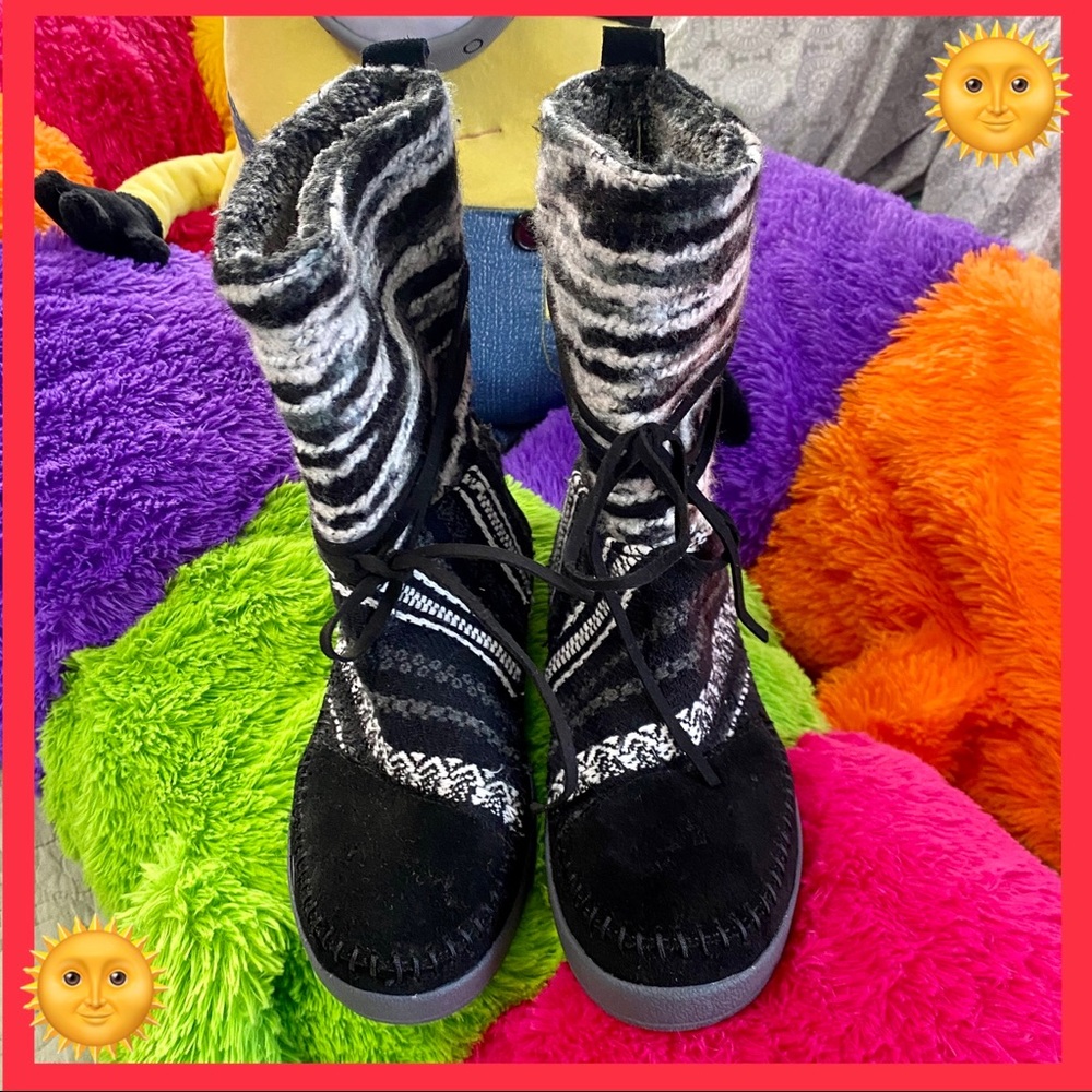 NEW: TOMS MIXED MEDIA SUEDE & TEXTILE NEPAL BOOTS! - Picture 4 of 7